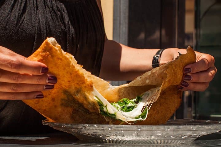 Naples Pizza & Drinks Tour: A Slice of Naples with Eating Europe
