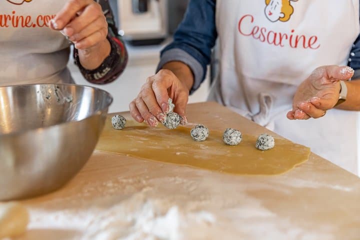 Learning how to make the "ravioli" shape