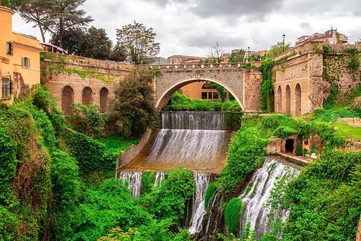 Self-Guided Garden Villas of Tivoli from Rome by Rail 3