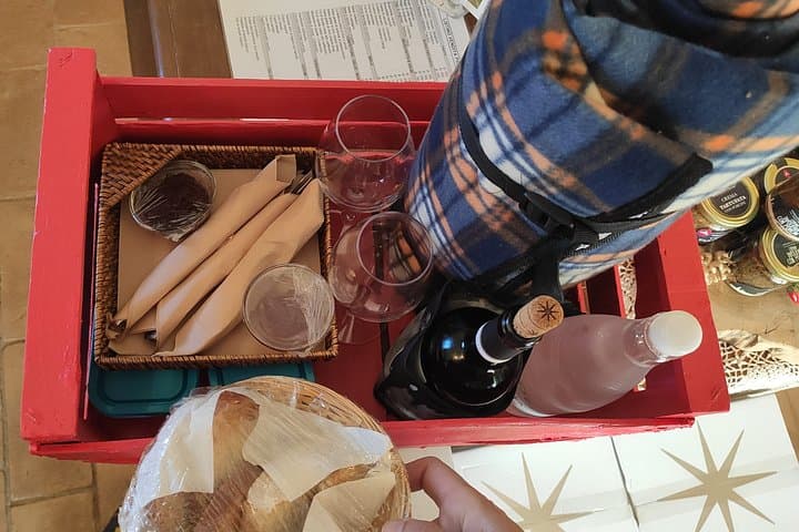 Picnic in the countryside of San Gimignano