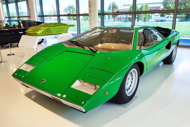 Motor Valley Supercar Icons Tour from Bologna