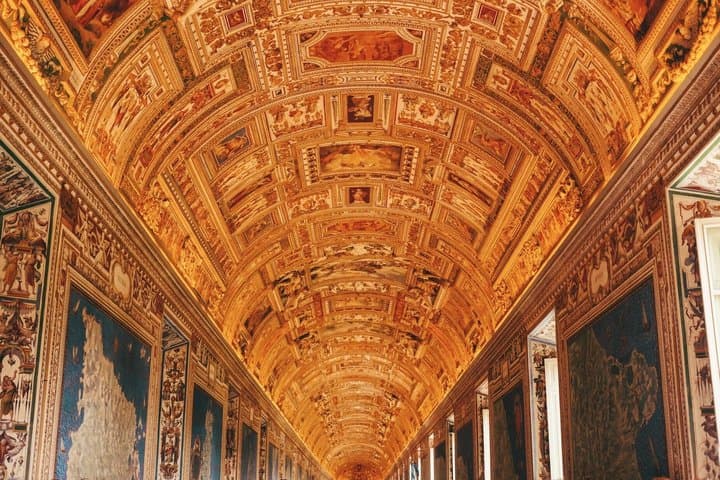 Skip the Line : Ticket to the Vatican Museum & sistine chapel,