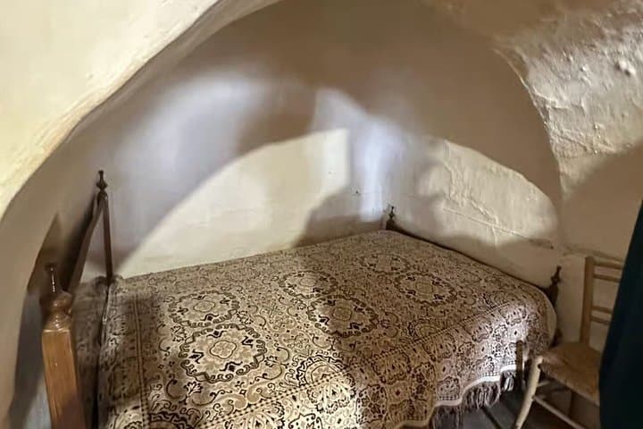 Enter one of the typical houses called Trulli to discover how its inhabitants live