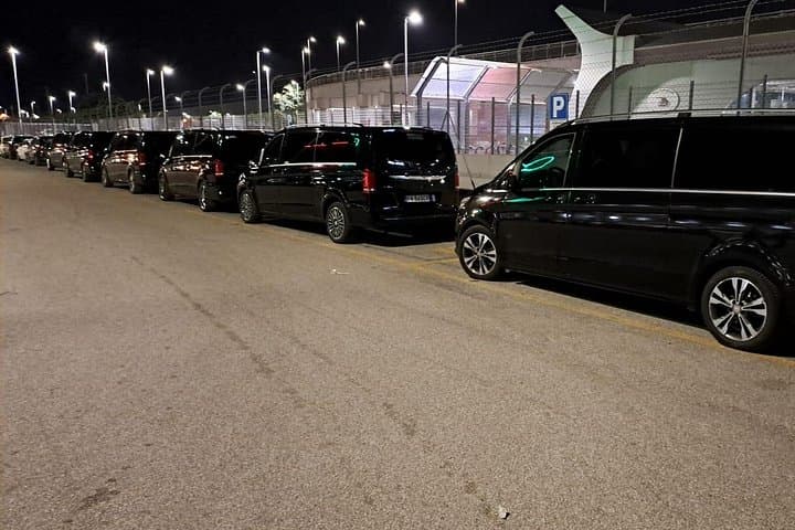 Bari: Private Airport to Matera Transfer