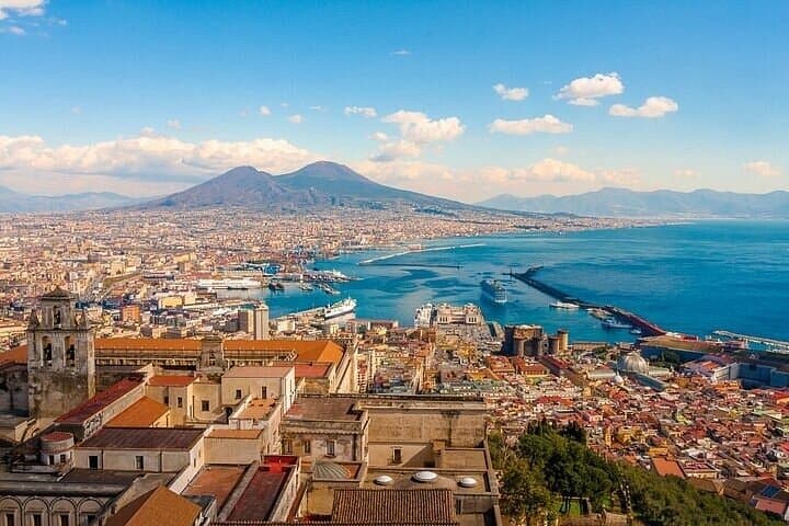 Pompeii and Naples From Rome: Private Full-Day Tour with Lunch