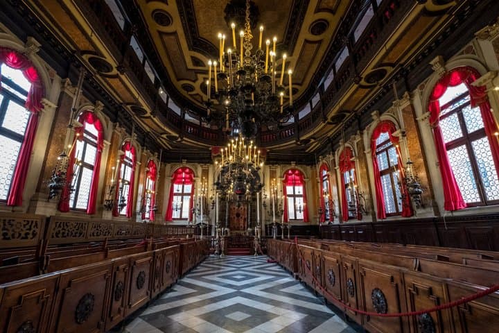 Venice: Jewish Ghetto Walking Tour with Synagogues Visit