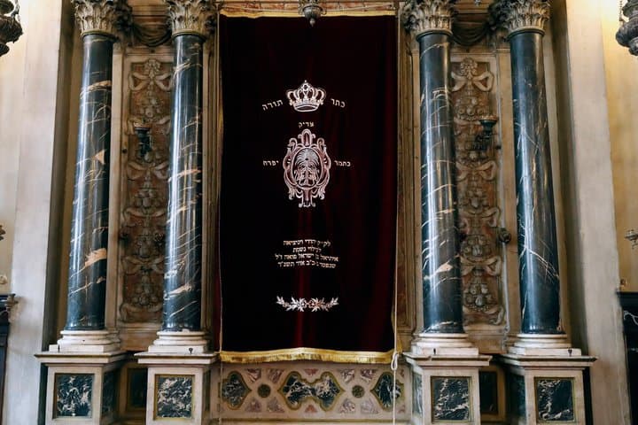 Venice: Jewish Ghetto Walking Tour with Synagogues Visit