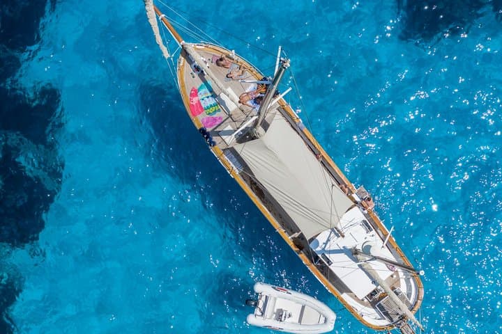Cala Gonone Tour Gulf of Orosei aboard the Sailing Boat Dovesesto