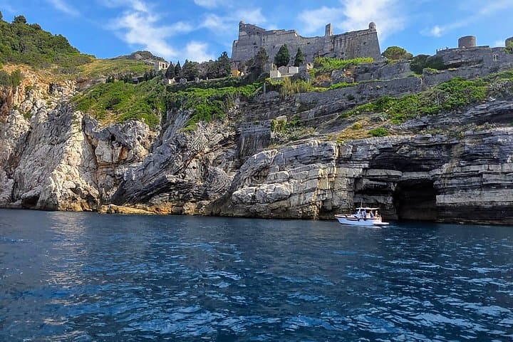 Cinque Terre EXCLUSIVE BOAT TOUR