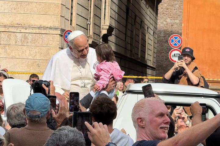 Guided Papal Audience with Pope Leo XIV