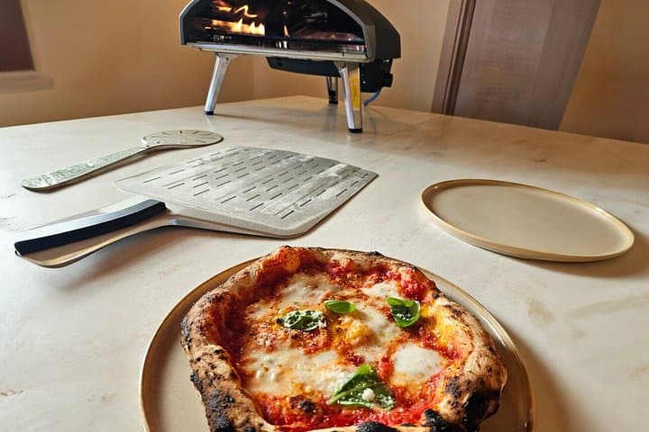 Best of Florence: Pizza & Tiramisu Cooking Class with Wine