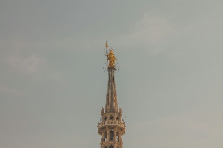 madonnina statue