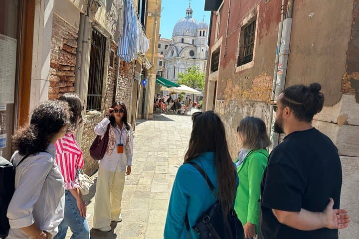 Venice Unveiled: A Stress-Free Small-Group Walking Tour