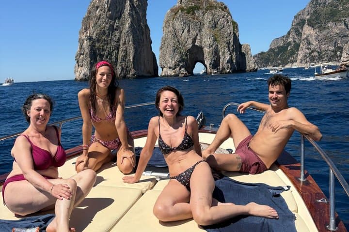 Capri half-day Private Tour from Sorrento - Premium 28ft Boat