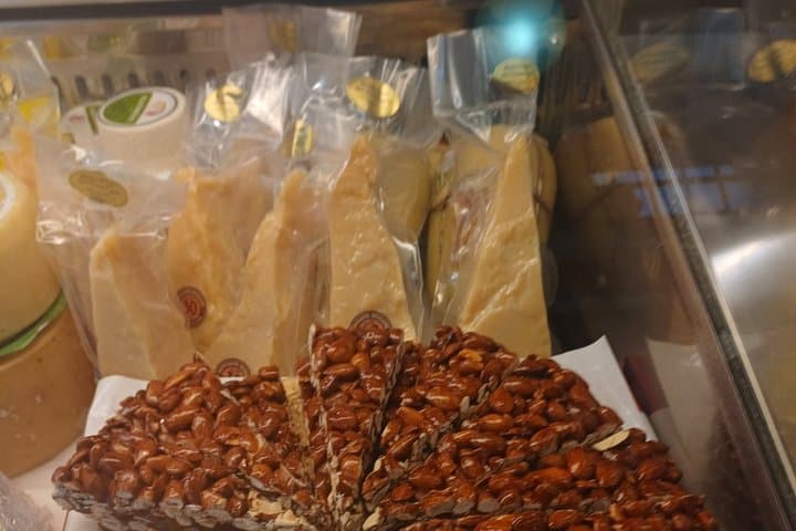 Private Modena Food and Traditions Walking Tour with Tastings
