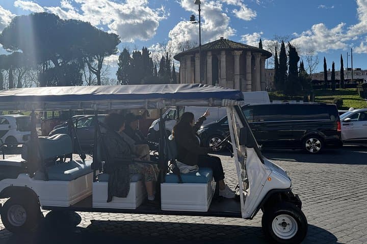 Rome Highlights: Relaxed Golf Cart Tour
