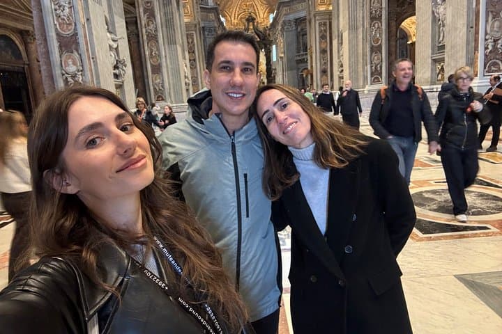 St. Peter's Basilica Private Tour: Square, Dome & Papal Tombs