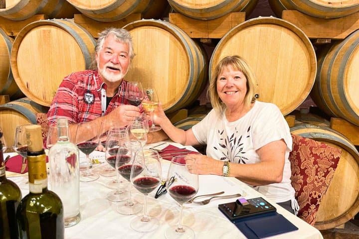 Tuscany Horseback Riding and Winery Tour with Lunch
