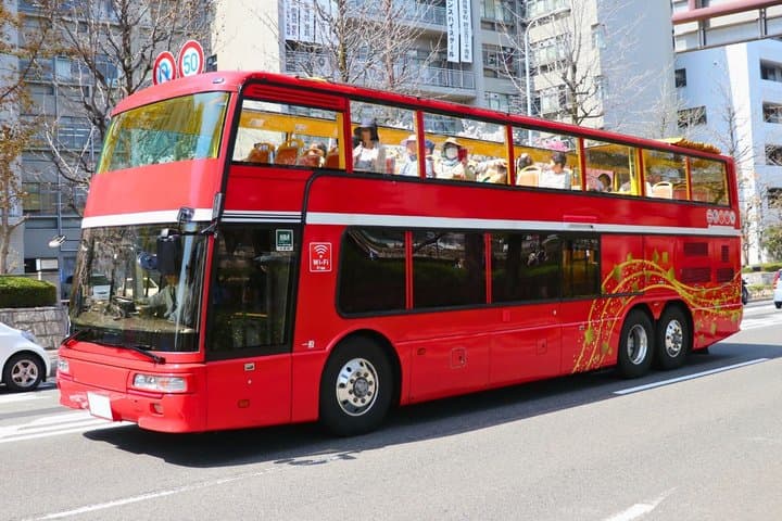 Milan Open Bus Sightseeing Tour with Audio Guide