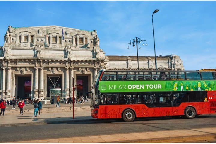 Milan Open Bus Sightseeing Tour with Audio Guide