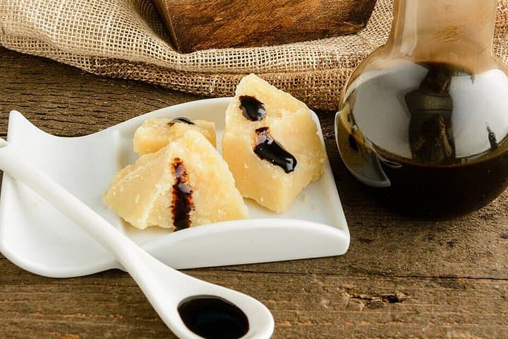 Guided Balsamic Vinegar Cellar Tour and Optional Meal in Modena