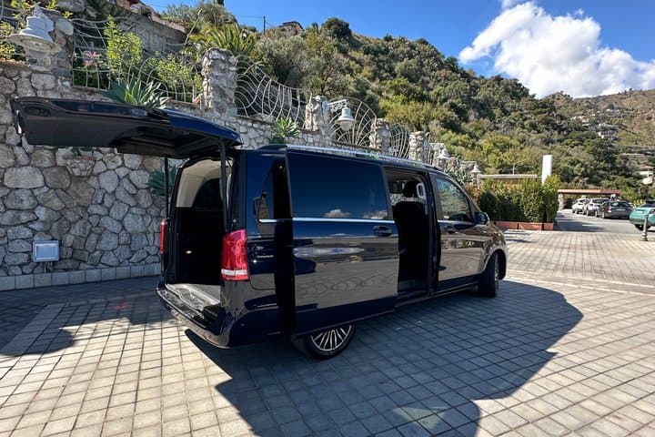 Private Transfer Taormina ⇄ Syracuse/Ortigia
