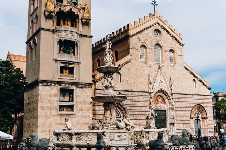 Sicilian Pizza Making and Cannolo Tasting in Messina