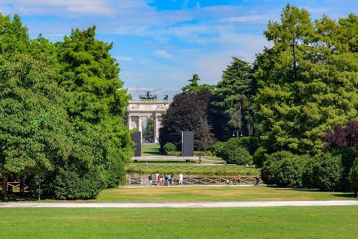 A Walking Tour of Leonardo Da Vinci’s Milanese sites