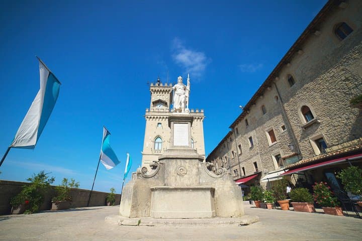 San Marino, a Tiny World - Private Day Tour from Bologna