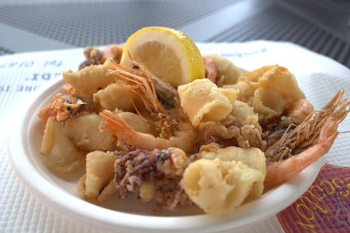 From La Spezia: Street Food Walking Tour with Cinque Terre Escape