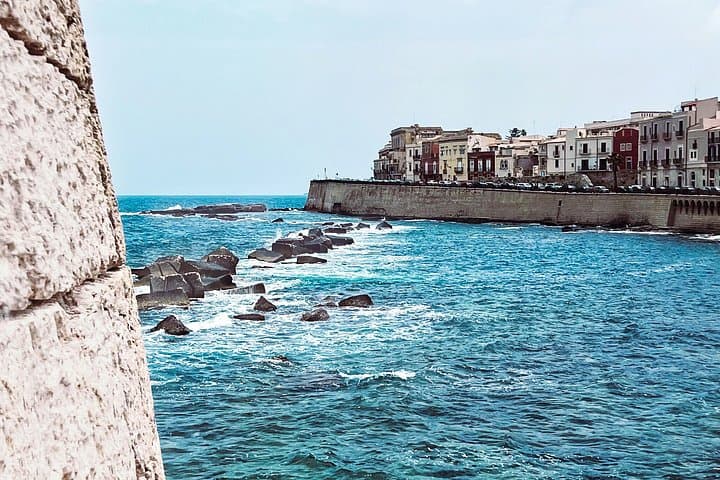 TAXI service from Syracuse to Noto, Modica, Ragusa or Marzamemi