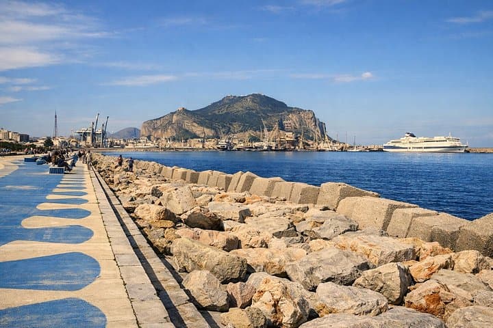 Palermo Hidden Gems Walking Tour with Local Guide