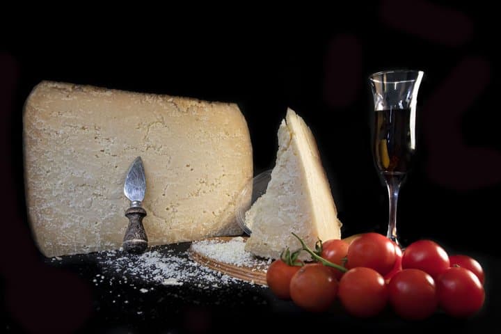 Sicilian Cheese Tour and Tasting at the Local Dairy