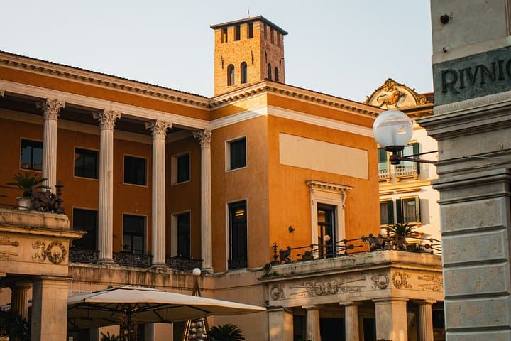Live Padua as a local