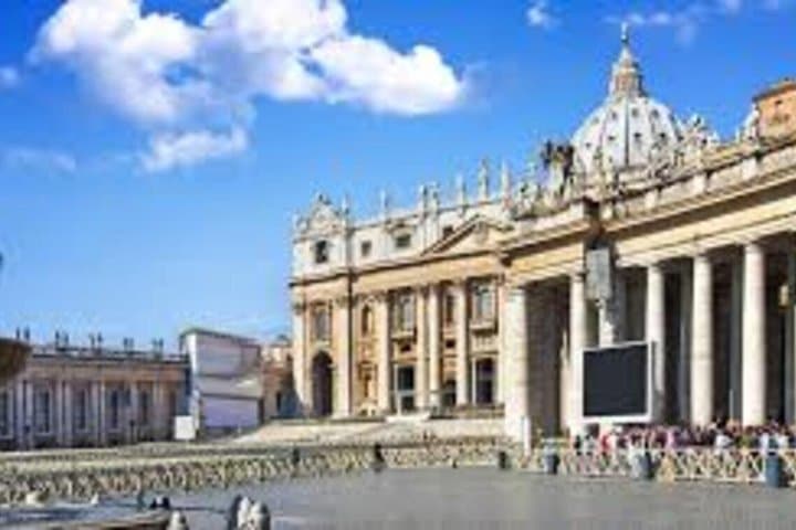 St. Peter's Basilica Reserved Entry with Digital Audio App