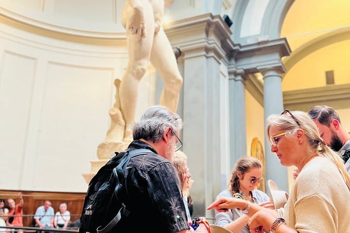 David & Academia Gallery Live Guided Tour Experience