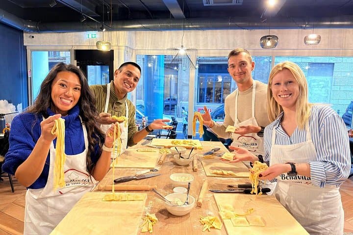Rome: Hands-On Pasta Class with Fettuccine, Ravioli & Tiramisu