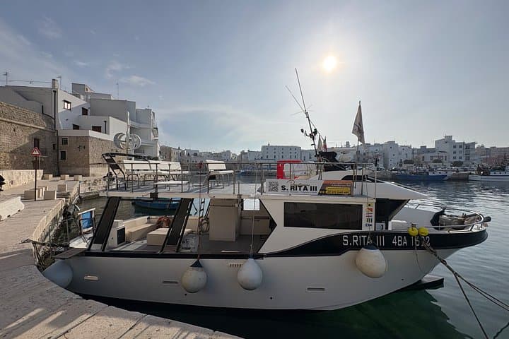 Monopoli : Mini boat tour