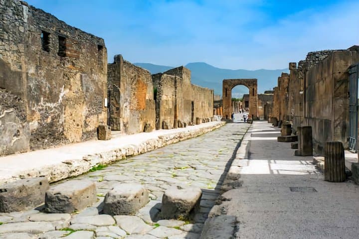 Private Day Trip from Rome: Discover Pompeii & the Amalfi Coast