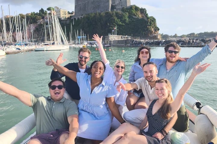 Manarola: day tours and sunset tours with aperitif on board