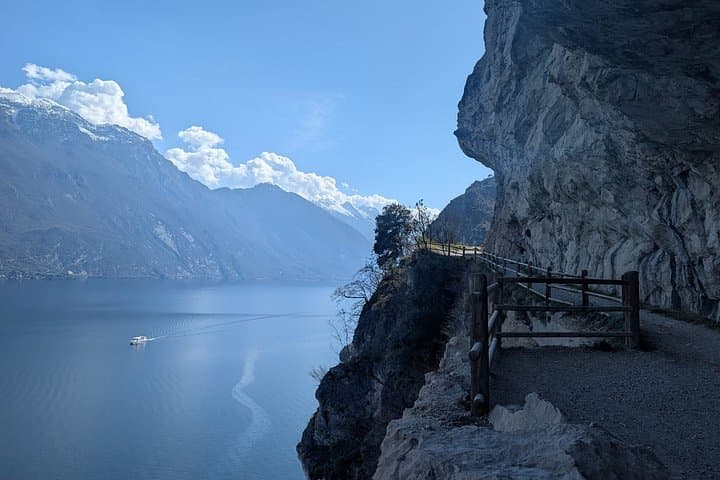 E-bike tour : From Riva Del Garda to Punta Larici under the stars