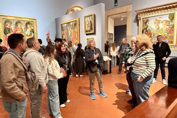 Uffizi & Accademia Timed Entry: Small Group Duomo Walking Tour