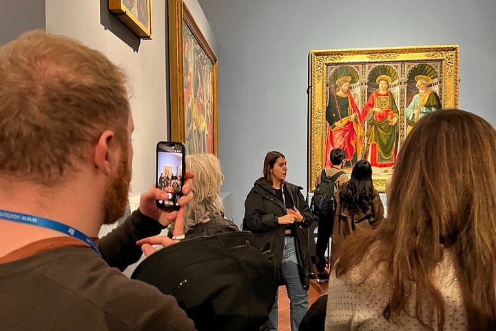 Direct Access Accademia & David Small Group Guided Tour