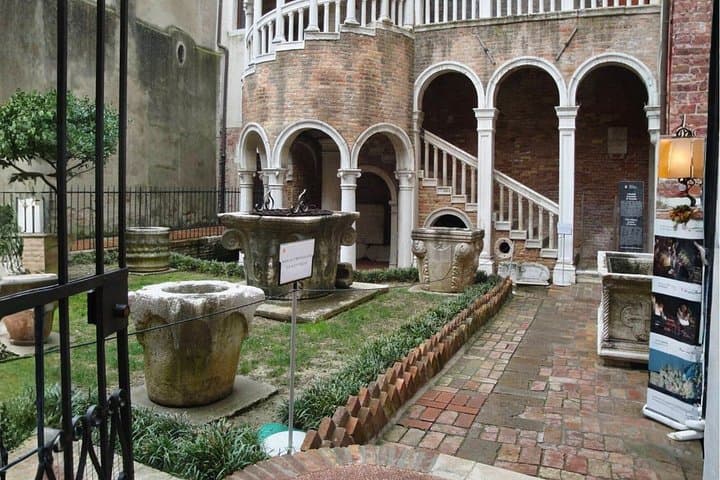 Venice Scala Contarini del Bovolo Entry Ticket with Audio Guide