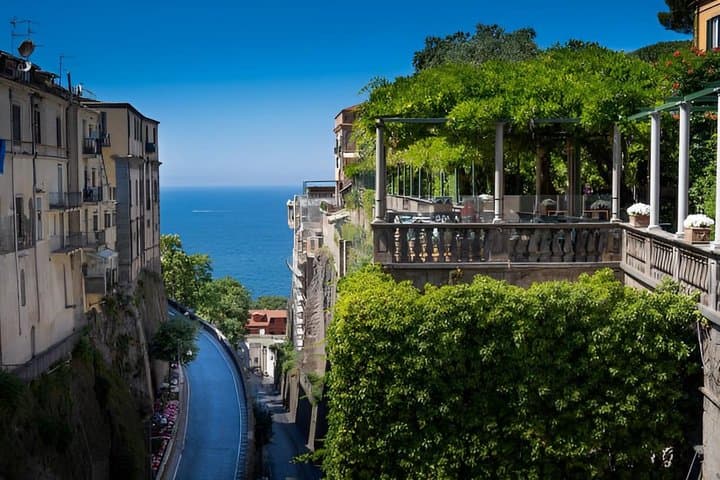 Sorrento Small-Group Food Tour with Full Meal by Do Eat Better