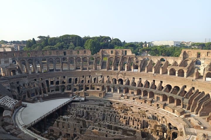 Rome Tours in the Colosseum and Roman Forum without lines.