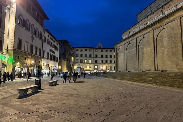 Florence Ghost & Crime Tour: Legends Murders with Tastings & Wine