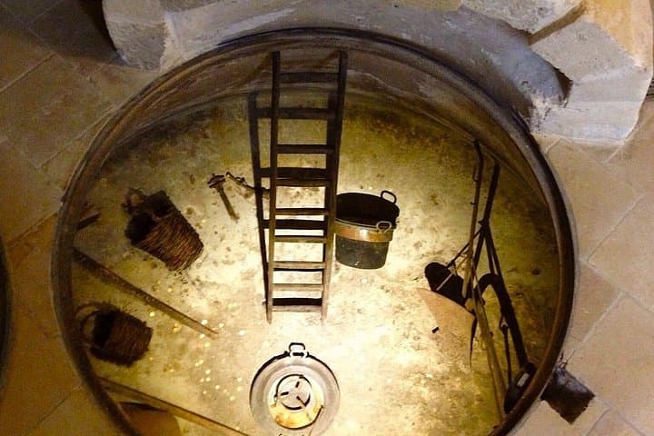 Matera : Local Products and Wine Tasting in Caves in the Sassi