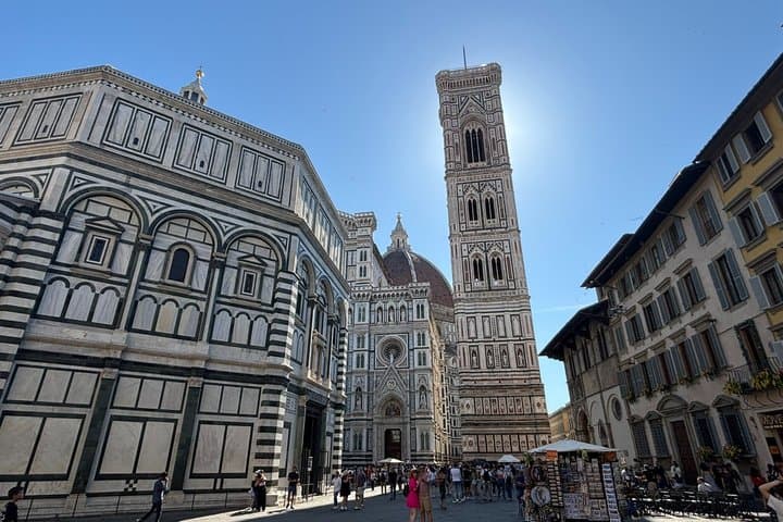Florence walking tour & wine windows