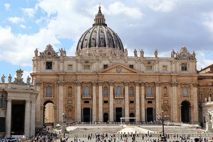 St. Peter's Basilica Skip The Line with Digital Audio Guide